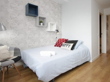 Roomlala | Habitación Con Baño Privado En Gracia RH12-R1