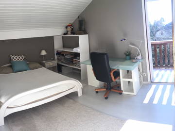 Roomlala | Habitación Con Despacho En Sauverny (Francia) Cerca De La Frontera