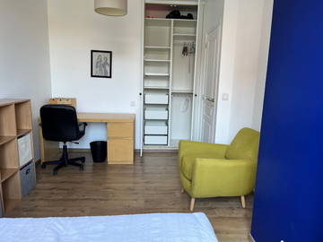 Roomlala | Habitación de 15m2 cerca del liceo Michelet en casa con jardín