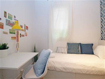 Roomlala | Habitación De Diseño En Gracia (RH9-R1B)