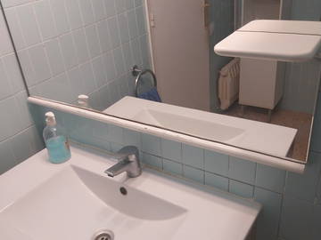Chambre chez l'habitant à louer à Barcelona - photo 7 : salle de bain-7