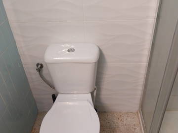 Chambre chez l'habitant à louer à Barcelona - photo 2 : salle de bain-2