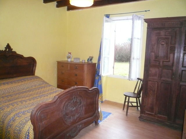 Estudio Independiente Saint-Vincent-de-Connezac 4139