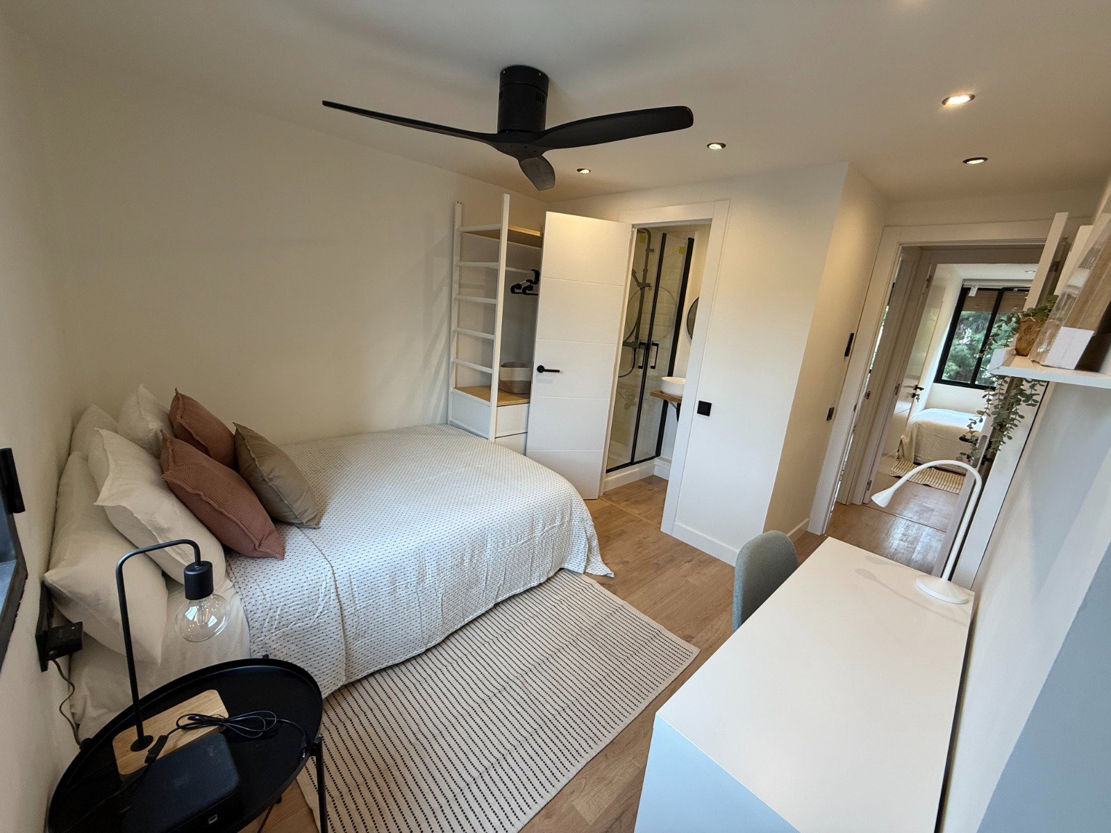 Habitación En Casa Del Anfitrión L'Hospitalet de Llobregat 666743