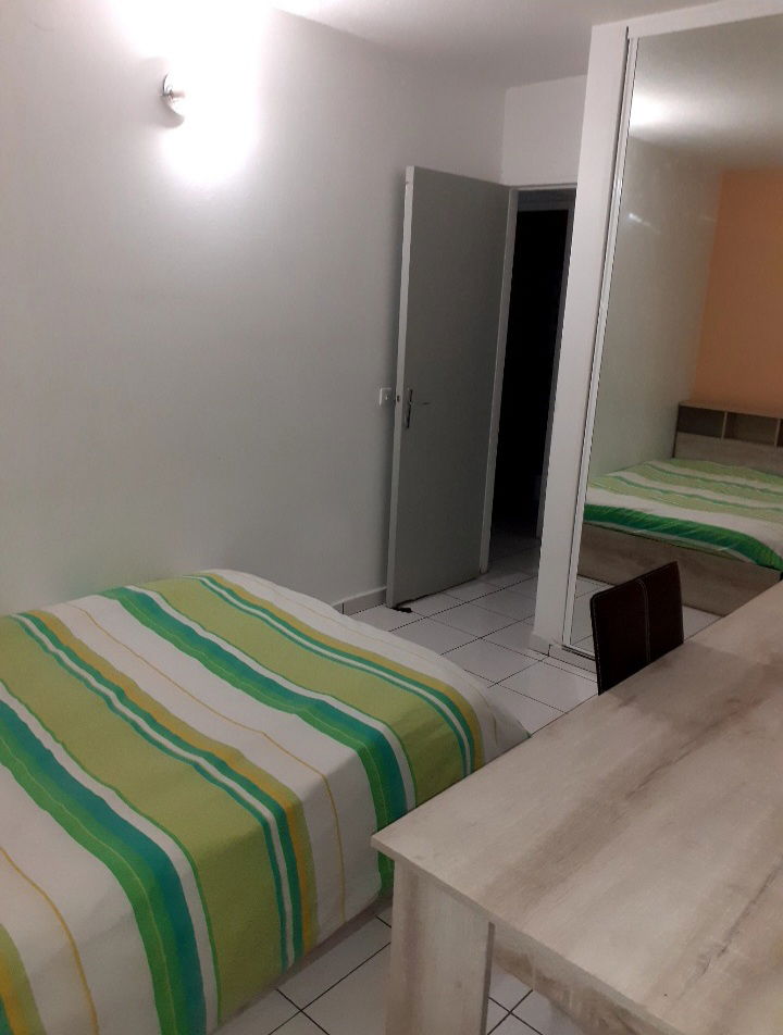 Quedarse En Casa Le Robert 630517