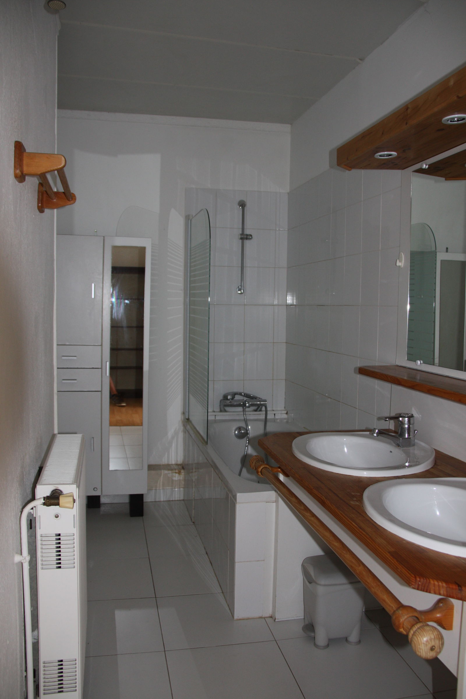 Colocación Saint-Genis-les-Ollières 648442