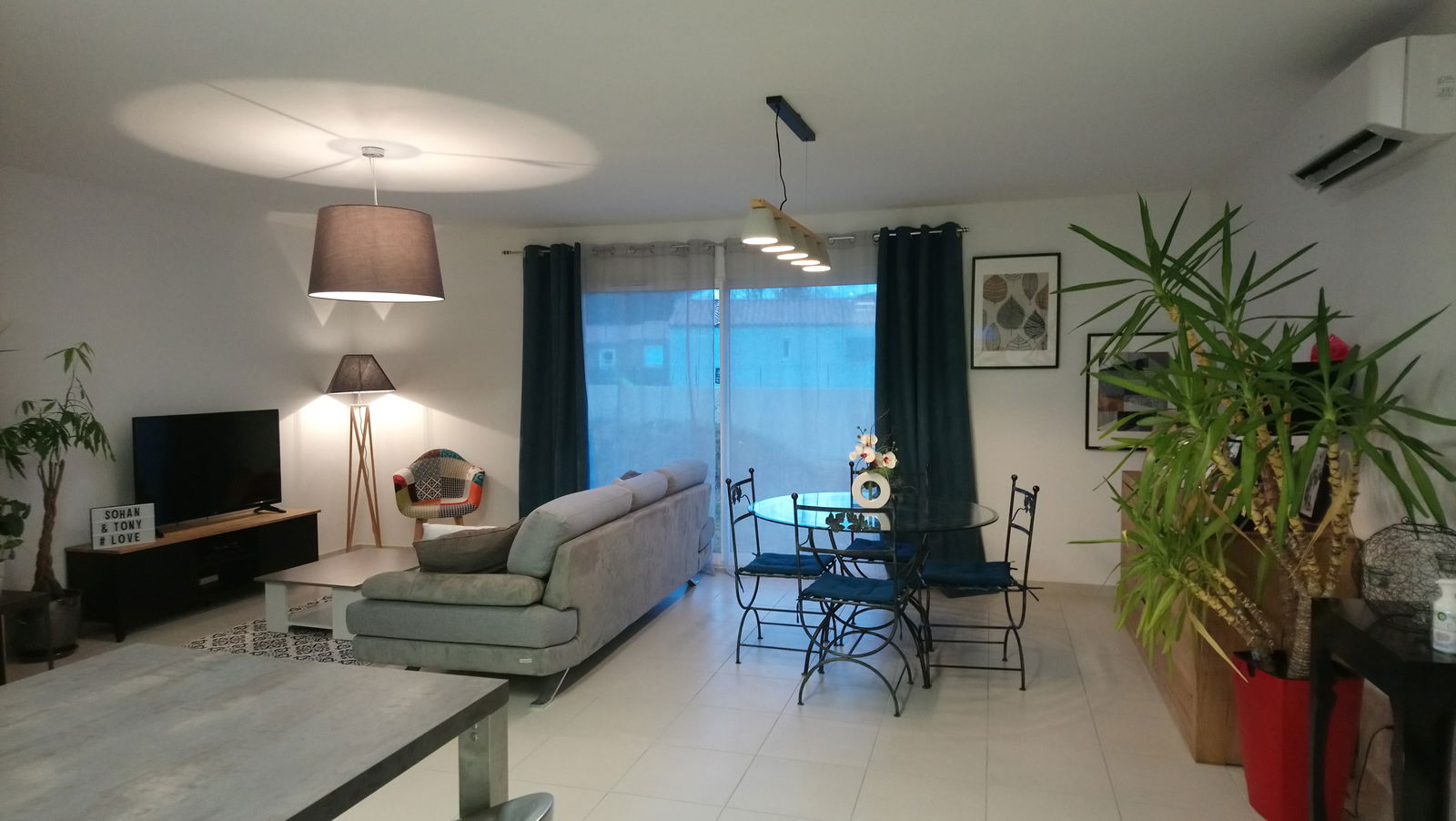 Quedarse En Casa Saint-Victor-la-Coste 229717