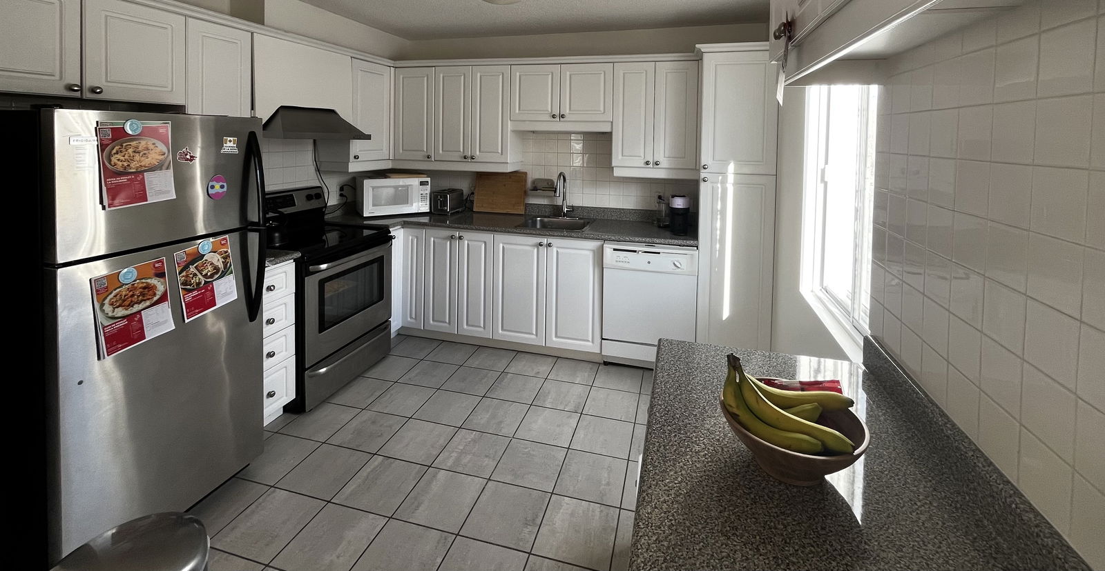 Colocación Montréal 636950