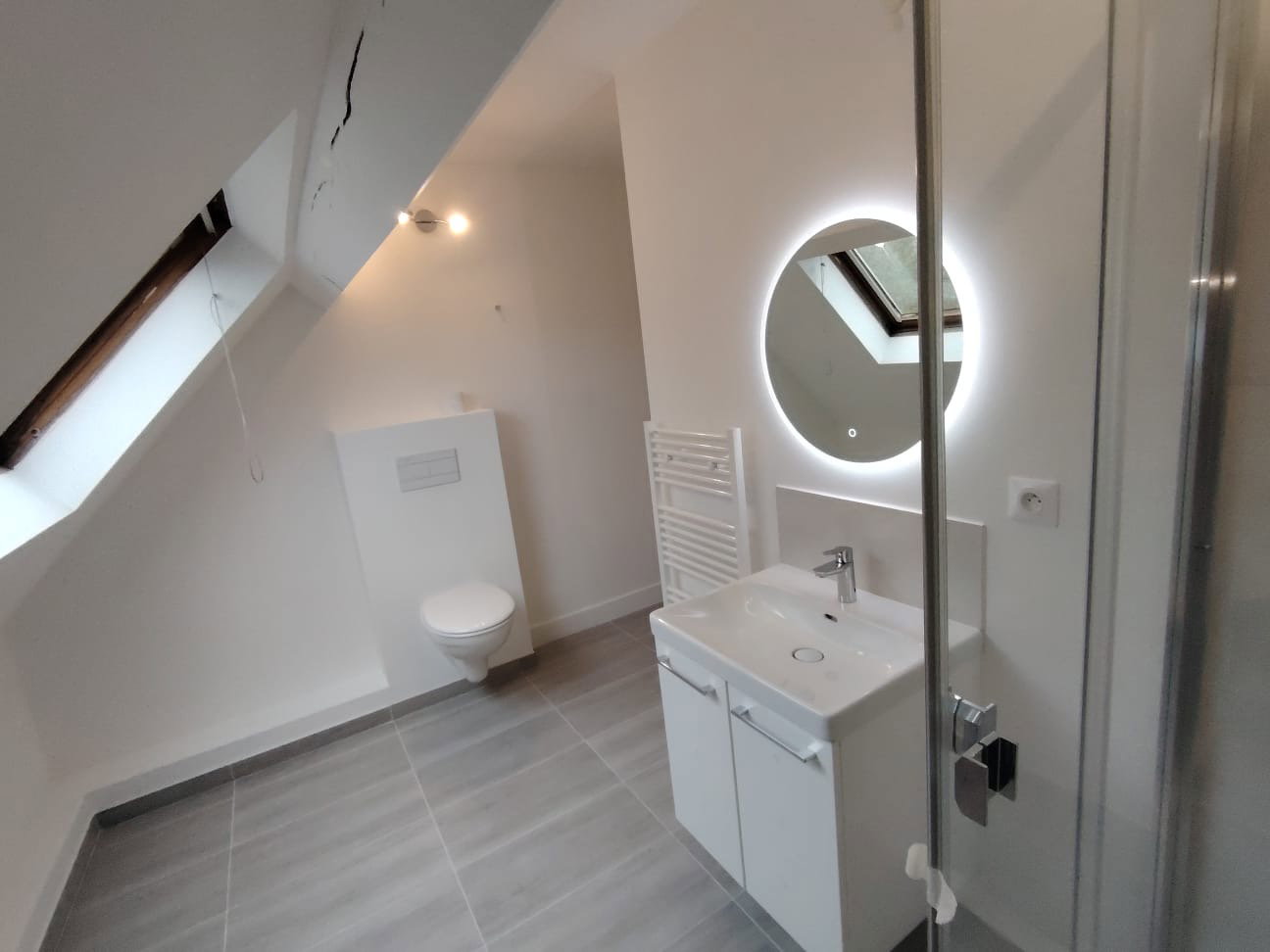 Colocación Saint-Genis-Pouilly 661591