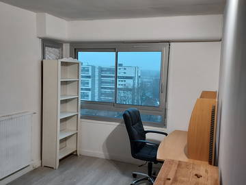 Roomlala | Habitación en casa de un local en Massy cerca de París, tipo de alojamiento compartido