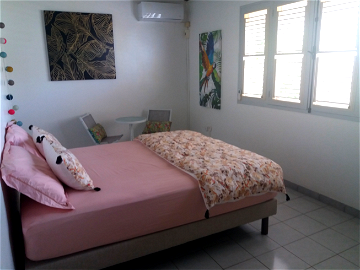Roomlala | Habitacion En Villa Con Piscina