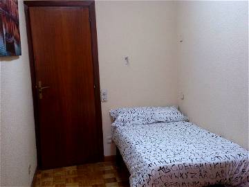 Private Room Madrid 125206-1