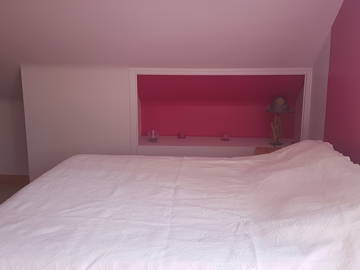 Roomlala | Habitación Estudiante Rosa 17m2 -