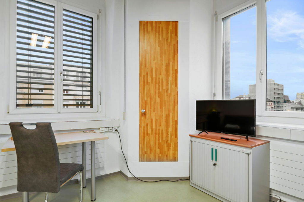Estudio Independiente La Chaux-de-Fonds 256383