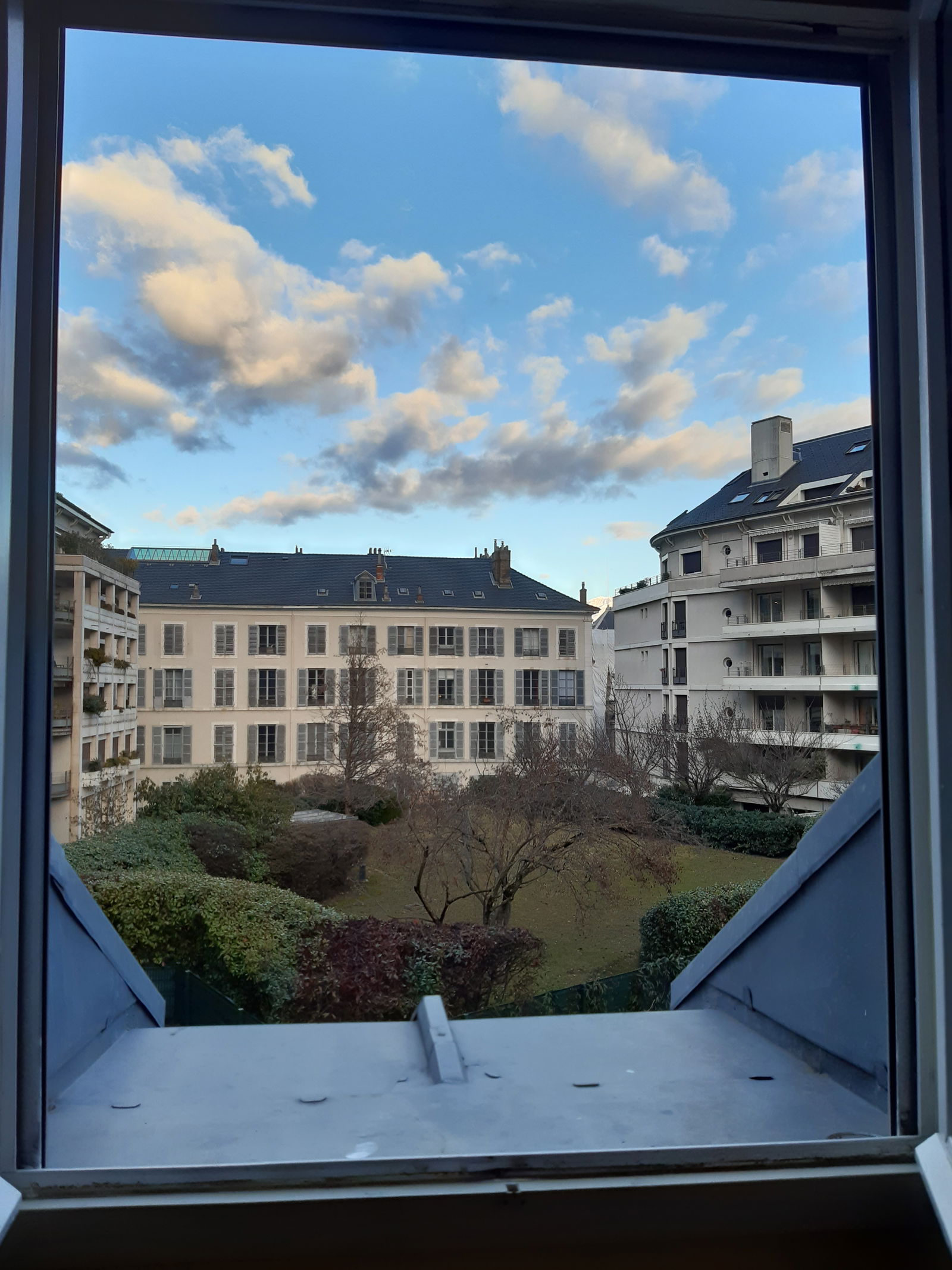 Quedarse En Casa Grenoble 16011