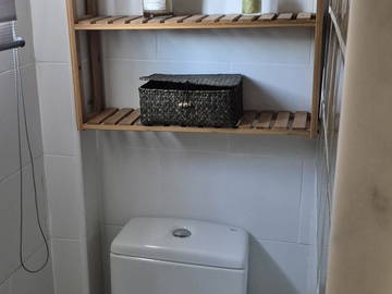 Chambre chez l'habitant à louer à Chiclana De La Frontera - photo 5 : salle de bain-5