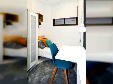 Roomlala | Habitacion Individual Con Baño Privado En Gracia (RH20-R4)