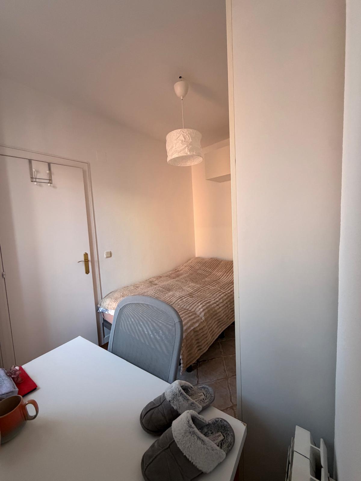 Habitación En Casa Del Anfitrión Madrid 666703