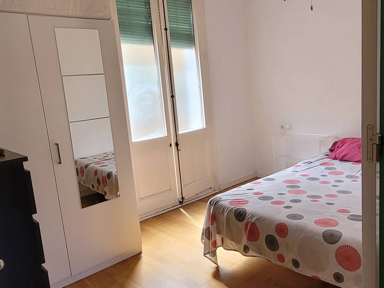 Homestay Barcelona 252000-2