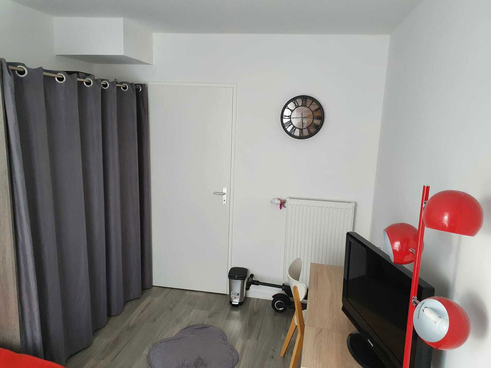 Quedarse En Casa Poissy 240230