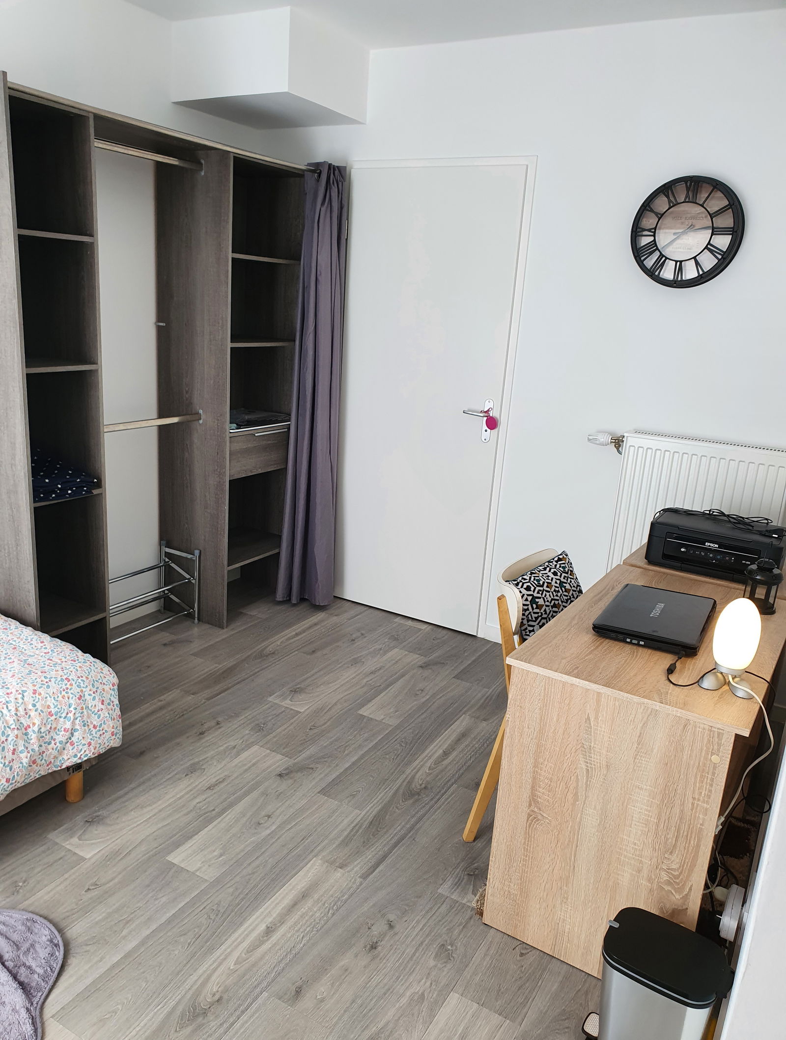 Quedarse En Casa Poissy 240230