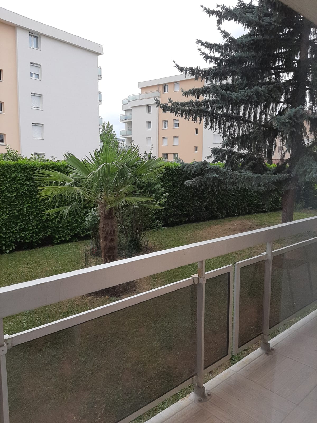 Colocación Ville-la-Grand 258858