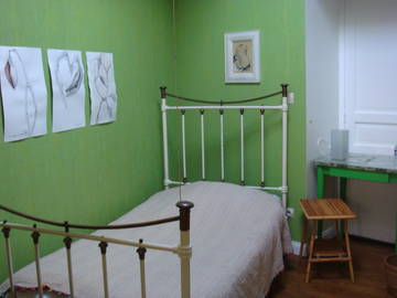 Roomlala | Habitación Verde Cerca De La Estación