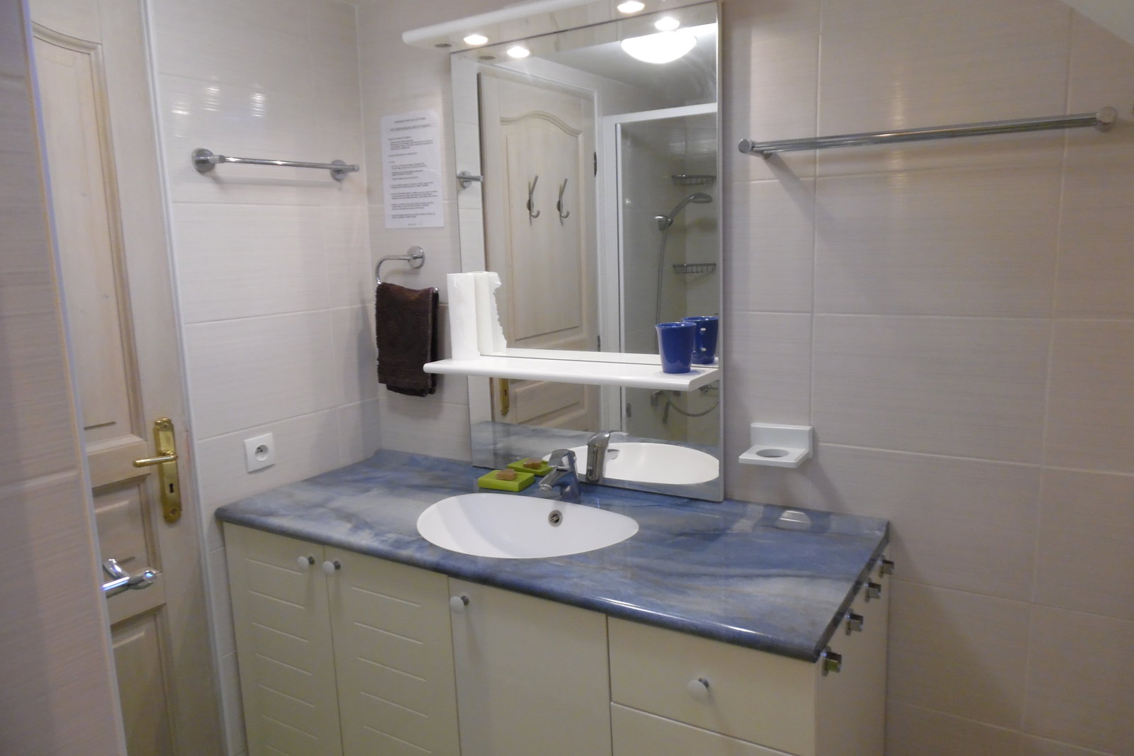 Habitación En Casa Del Anfitrión Les Ulis 379802
