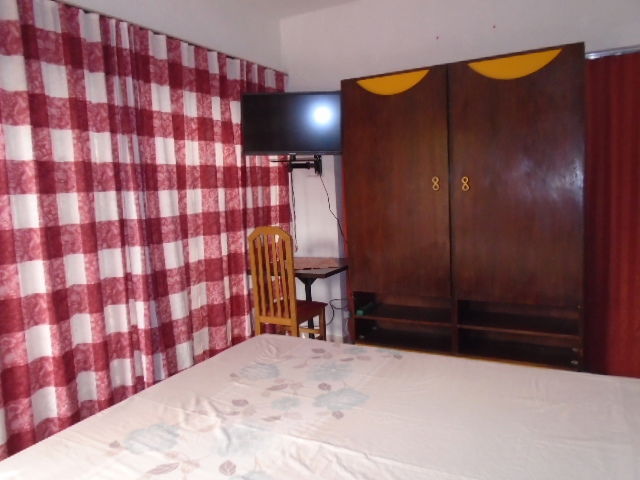 Habitaciones De Huéspedes Montélimar 95146
