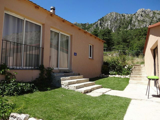 Habitaciones De Huéspedes Séranon 55331