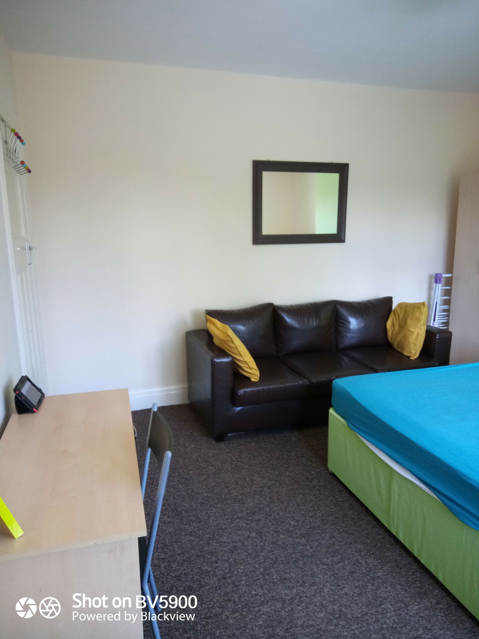 Quedarse En Casa Newcastle upon Tyne 250832