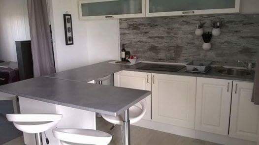 Onofhängeg Studio Ravenoville 48698