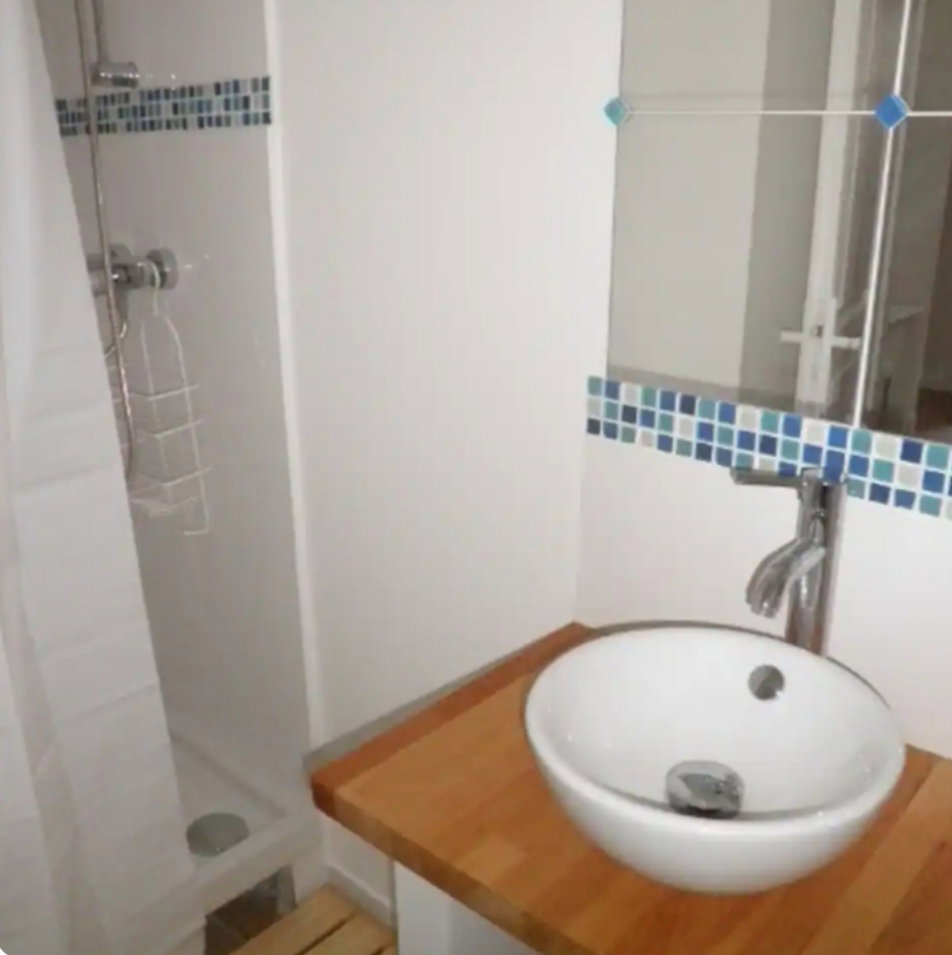 Ganz Haus Marseille 142077