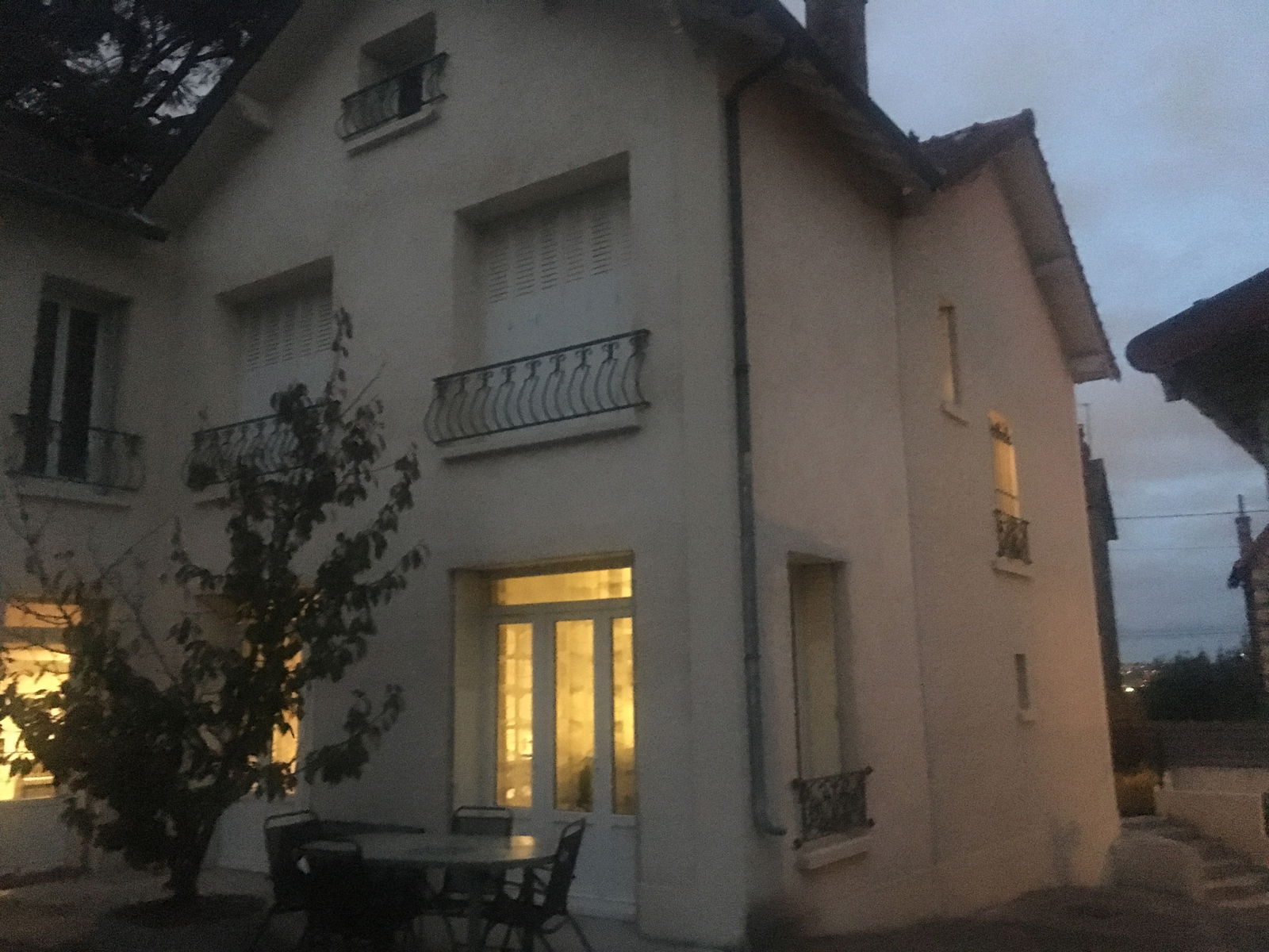 Colocación Villeneuve-le-Roi 250173