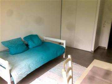 Roomlala | Hermoso Dormitorio En La Planta Baja
