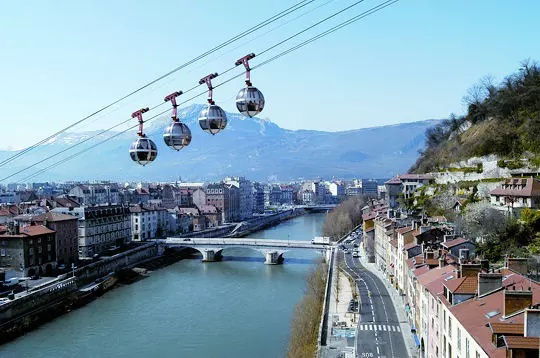 Estudio Independiente Grenoble 260082