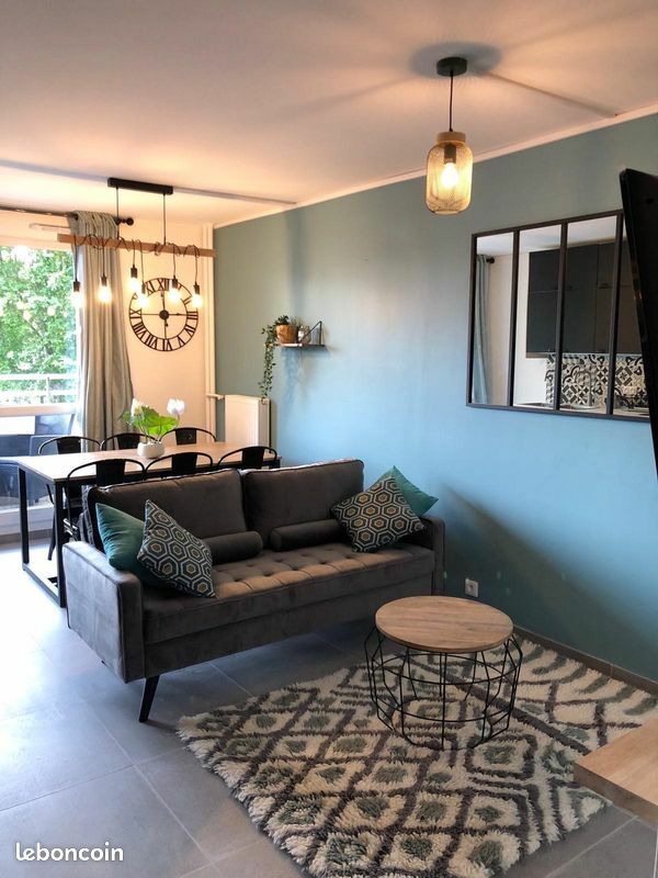 Kolokation Créteil 251011