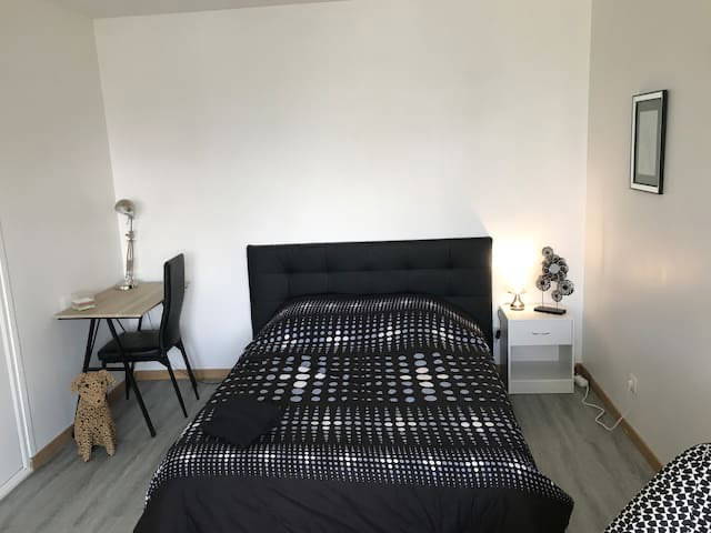 Colocación Évry-Courcouronnes 241442-3