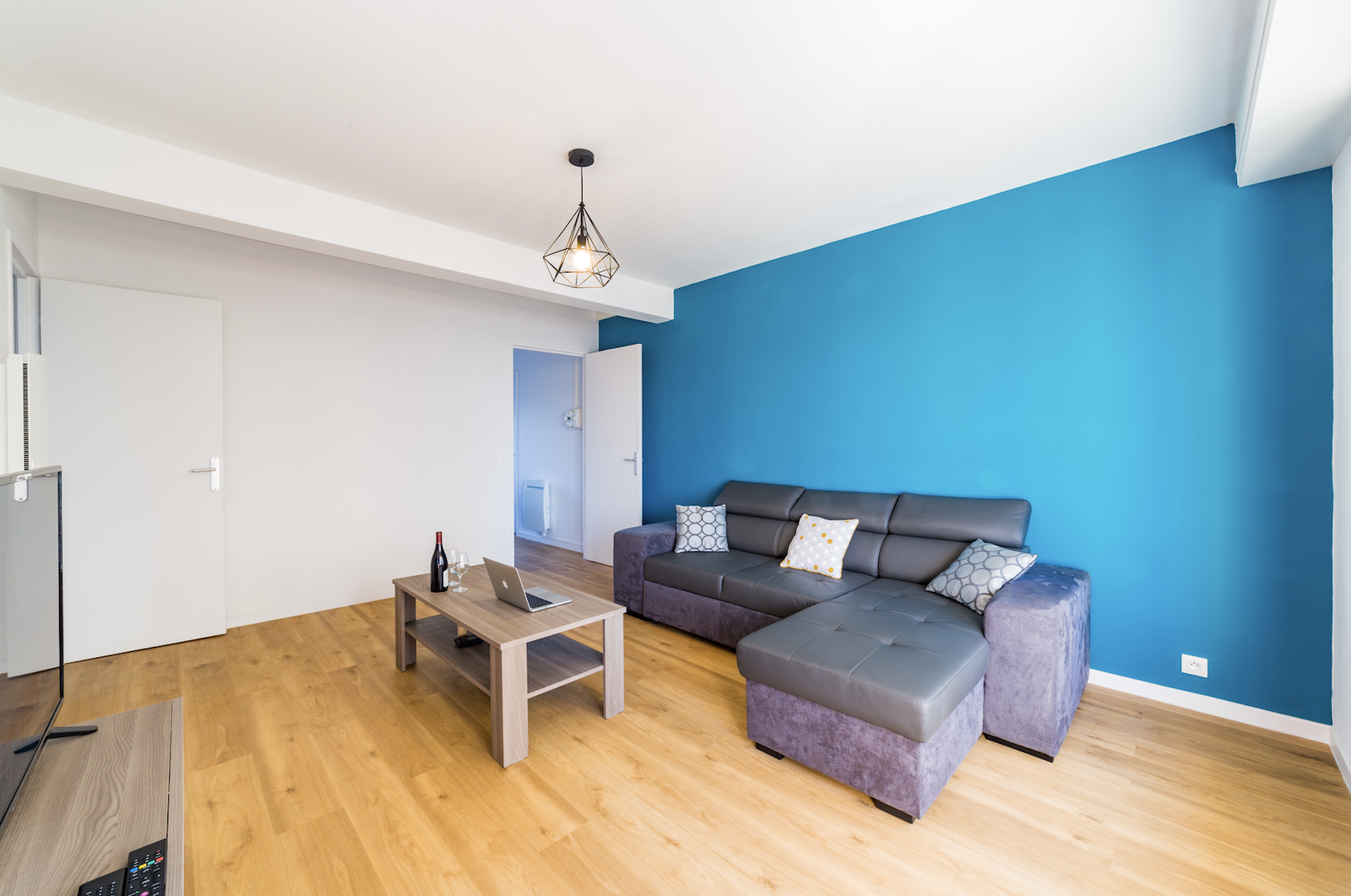 Unabhängiges Studio Pau 249576