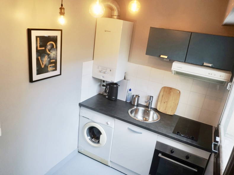 Entire Home Paris 251741-5