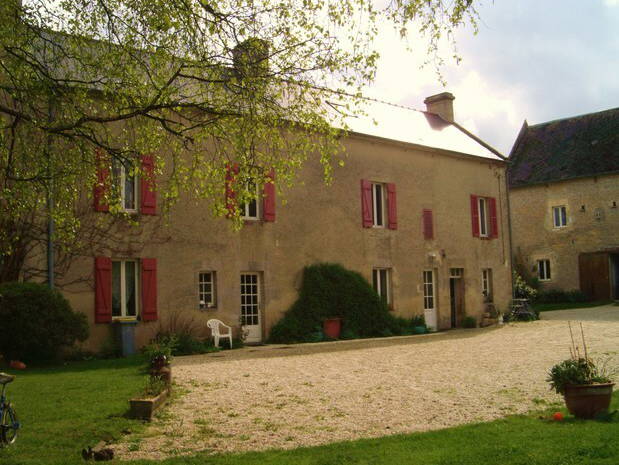 Homestay Vienne-en-Bessin 25182