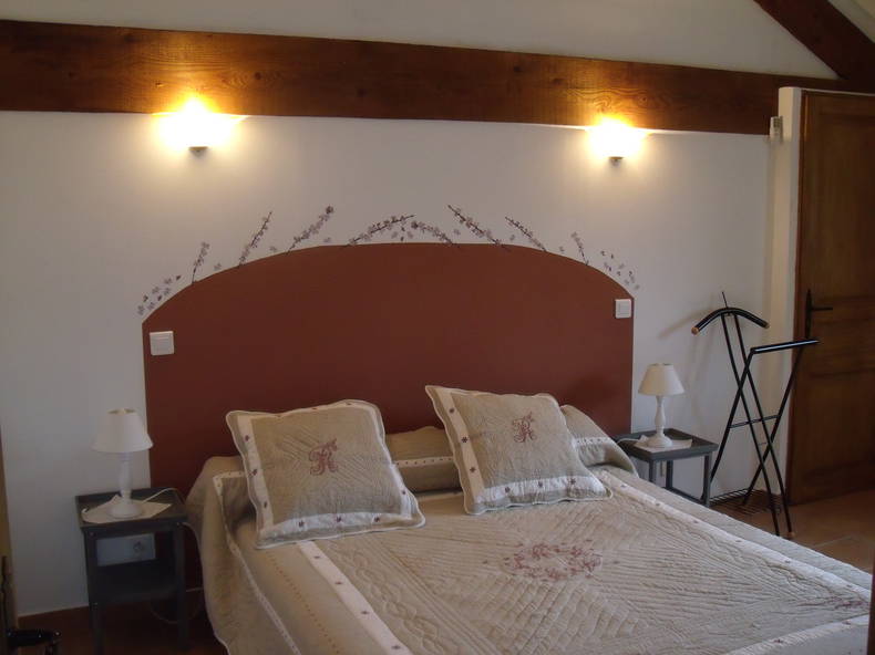 Entire Home Monteux 128519-1