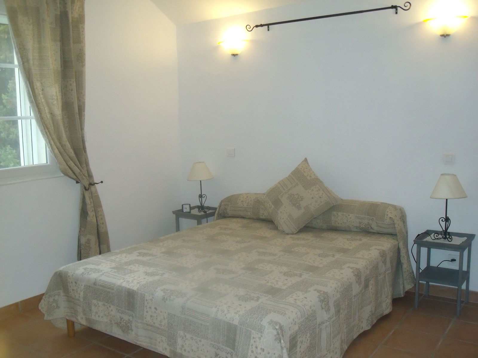 Entire Home Monteux 166565