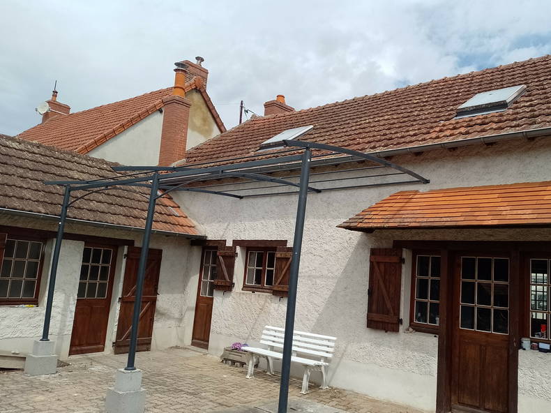 Ganzes Haus Doyet 260544-5