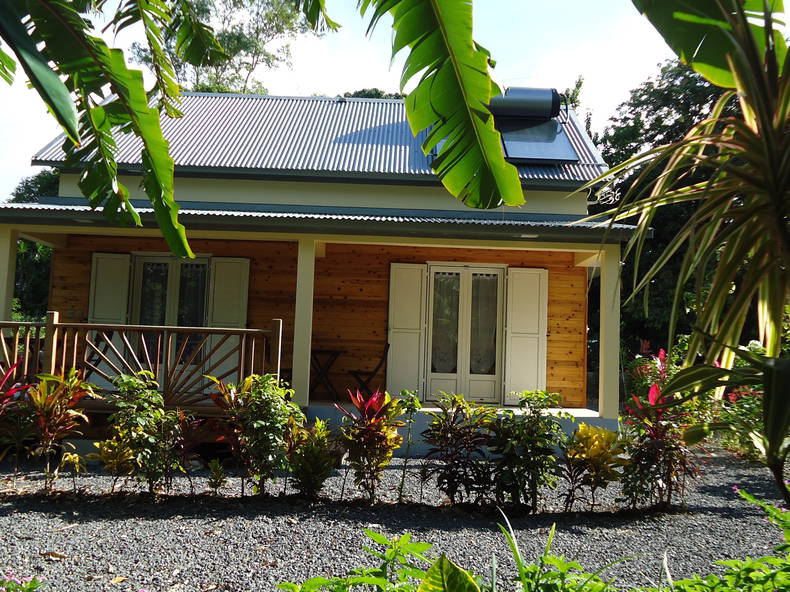 Toda La Casa Saint Benoit 106878-1