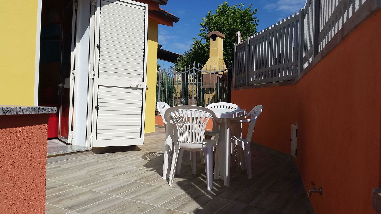 Independent Studio Badesi 154601