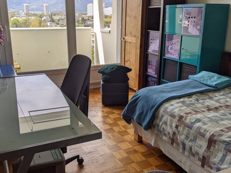 Gastgezin Meylan 166950-2