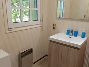 Unterkunft beim Gastgeber zur Miete in Baguer-Morvan - Foto 4 : Badezimmer-4