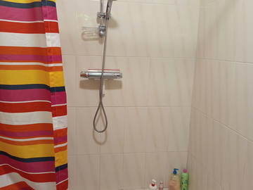 Unterkunft beim Gastgeber zur Miete in Baguer-Morvan - Foto 5 : Badezimmer-5