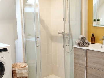 Chambre chez l'habitant à louer à Saumur - photo 6 : salle de bain-6